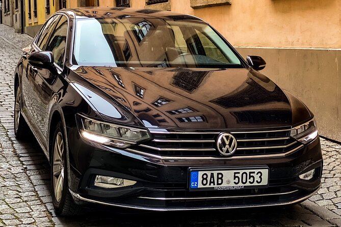 Private ROUND-TRIP (FROM and TO the AIRPORT) by LIMOUSINE 3+1pax - Key things that make this transfer work
