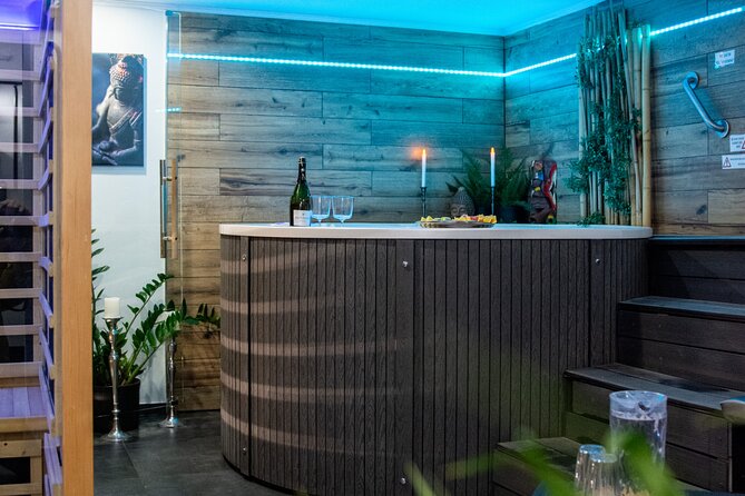 Private Spa with Jacuzzi and Sauna - BLACK ZONE - Prosecco, Nespresso coffee, and the minibar reality