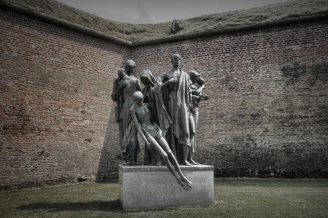 Private Terezin Nazi camp tour from Prague All-Inclusive - Lunch at a local Czech brewery, plus the small comforts