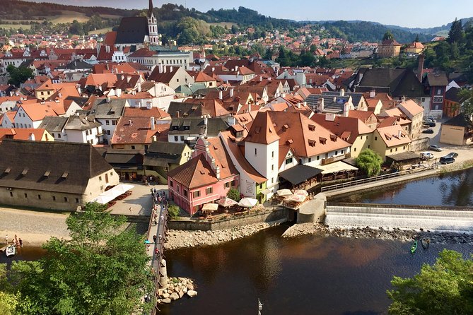 Private Tour: Cesky Krumlov Day Trip from Prague - Walking, weather, and comfort: how to enjoy the whole 10 hours