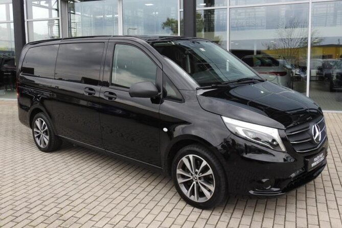 Private Transfer from Prague Airport to Prague City Hotels 1 - 7 pax - The realistic watch-outs, cleanliness and driver attitude