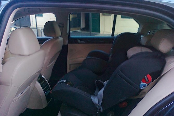 Private Transfer from Prague Airport to the City Centre - When Your Flight Is Late, the Cost Stays Predictable