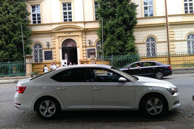 Private Transfer from Prague Airport to the City Centre - Dropped Off Directly Where You Want to Be