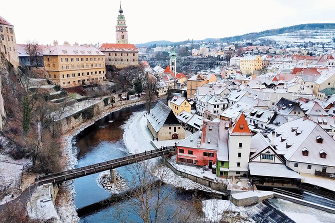 Private transfer in a Sanitized Car Prague to Vienna with 2h stop Cesky Krumlov - A Prague to Vienna transfer that actually feels like travel