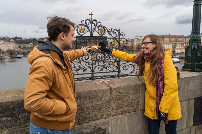 Private Walking tour: From Charles Bridge to Prague Castle - Guides matter: the kind of energy you want