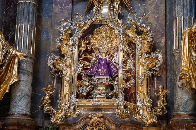 Private Walking tour: From Charles Bridge to Prague Castle - Lesser Town Square and Nerudova Ulice: where the view pressure builds