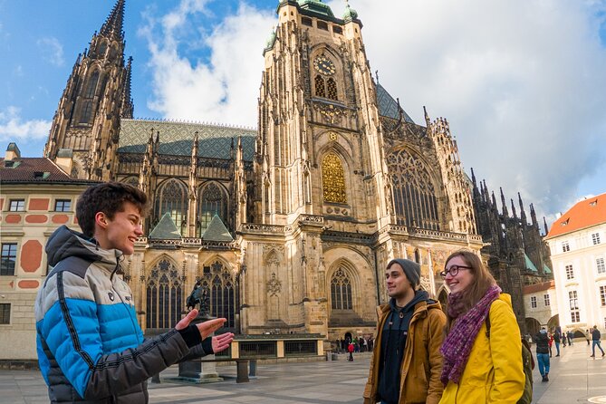 Private Walking tour: From Charles Bridge to Prague Castle - Pickup, timing, and the 3-hour private pace