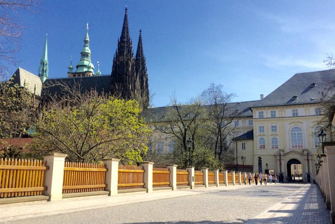Private Walking Tour in Prague: Prague Castle Exterior with Little Quarter and Old Town with Jewish Quarter - Why a private walking tour beats wandering alone in Prague