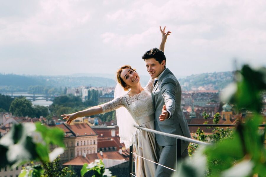 Professional photoshoot in Prague - 1 hour, 30 or 15 min - Meeting points, getting organized, and where you actually start