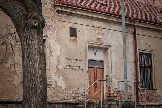 Psychiatric Hospital & Abandoned Cemetery - Stop 4: Finishing back at Bohnice, then connecting to the metro