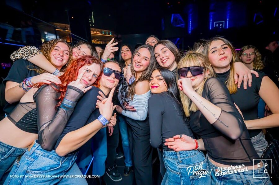 Pub Crawl with Shots and Night Club I Prague - Who this Prague pub crawl suits best