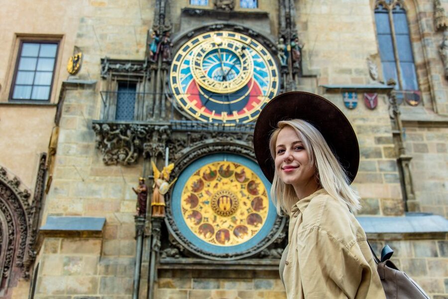 Romantic Photoshoot Experience for Couples in Prague - Small considerations so you’re not surprised
