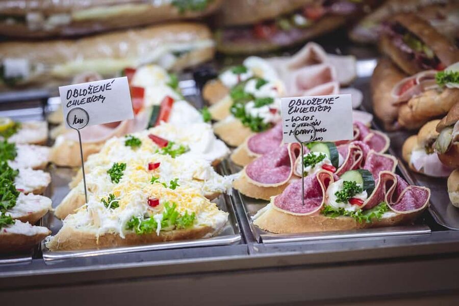 Secret walking Food Tour Prague - Starting at Morový Sloup and Finding the Orange Umbrella
