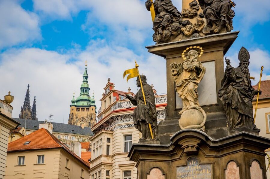 Skip-the-line Lobkowicz Palace Private Tour & Concert - Should you book this Lobkowicz Palace skip-the-line tour?