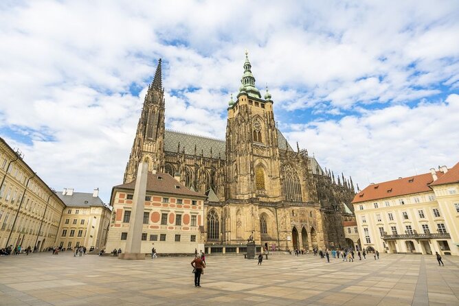 Skip the line: Prague Castle Interiors Tour with Local Guide - Meeting Point at Malostranská, How to Avoid the Usual Headache