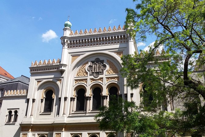 Small Group Prague Old Town and Jewish Quarter Walking Tour - Jewish Quarter synagogues and cemeteries, from Pinkas to the Spanish