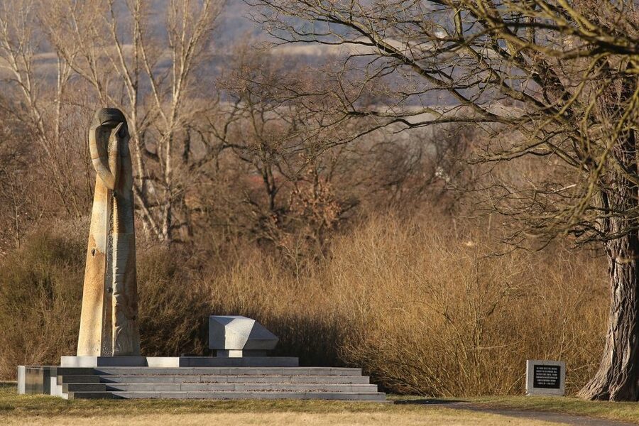 Terezin: Guided Tour of the Concentration Camp and Museum - Key things to know before you go