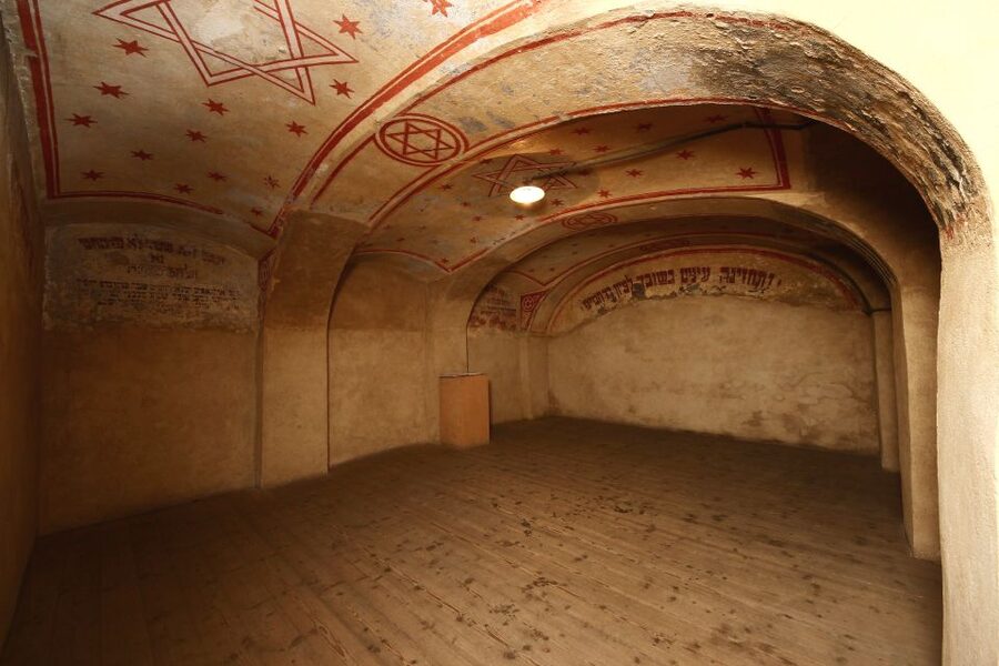 Terezin Memorial: Entry Ticket Combo w. Guided Walking Tour - Starting at the Small Fortress Tour, the Prague Gestapo Prison Years