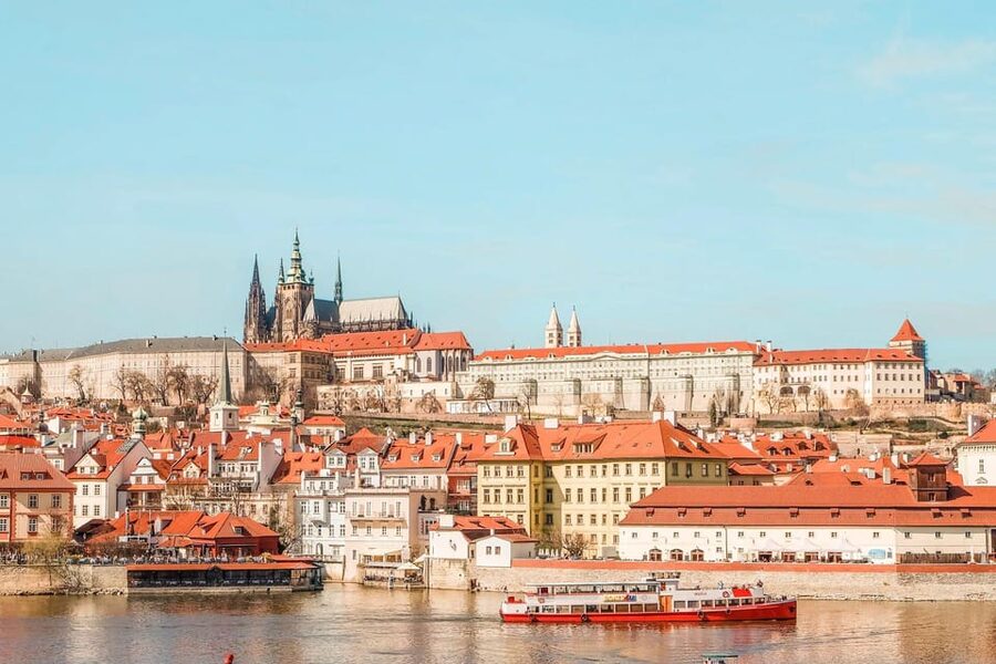 Tour of Prague Castle in italian language ticket included - Old Royal Palace: Where Czech Rulers Feel Close