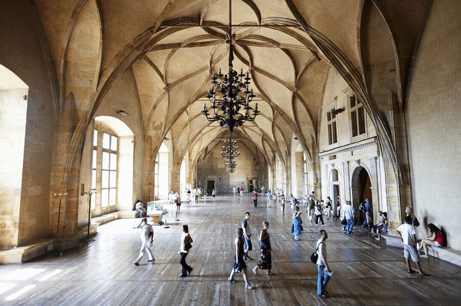 Tour of Prague Castle in italian language ticket included - Vicolo d’Oro (Golden Lane): Tiny Houses, Serious Stories