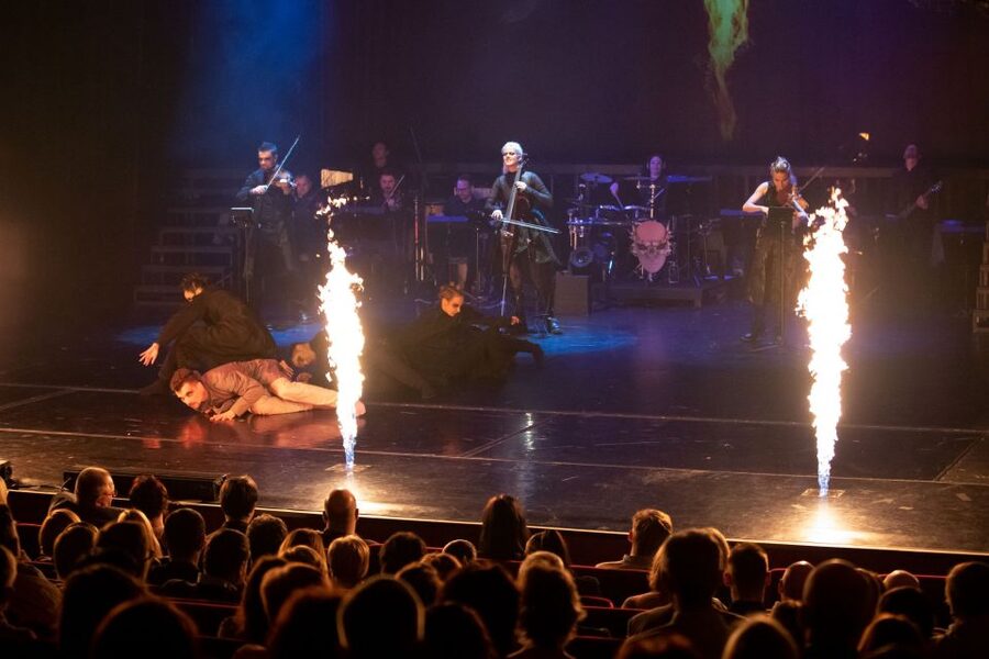 Vivaldianno The Show in Theatre Hybernia - Dance, costumes, and the modern choreography angle