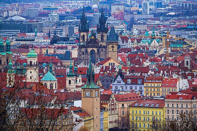 Walking through ages: 11th to 21st century, Prague flavoured - Prague Castle and St. Vitus: the story starts at the top
