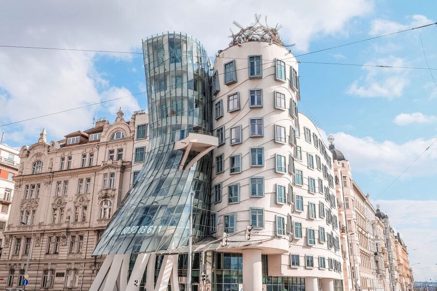 Walking tour of Prague in French : Nové Město - Why Nové Město feels planned, not random