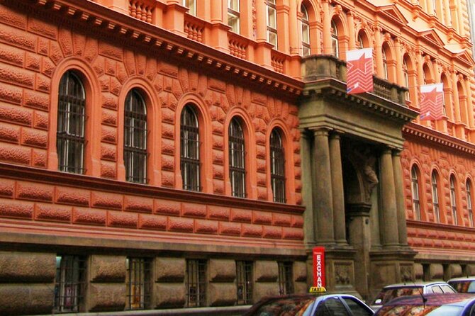 Wars and Totality History tour in Prague - Meeting Point, Route Shape, and How It Fits Your Day