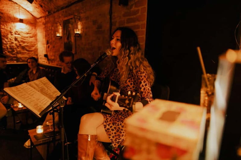 Wednesday Night Live Music with Cocktails - The Included Free Cocktail Deal, and How to Get Good Value