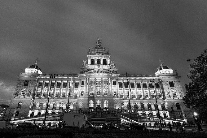 Welcome to Prague - Private Tour with Licensed Guide - A licensed guide turns landmarks into a story