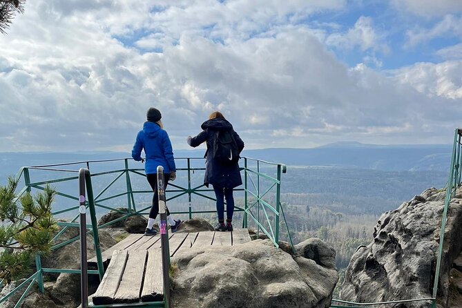 Winterland Tour to Bohemian and Saxon Switzerland from Prague - Finishing in Bohemian Switzerland: Lunch, Beer, Mulled Wine, and Real Czech Food