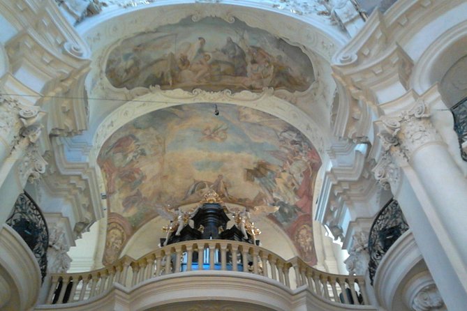 Your own guide for Old Town Highlights and Secrets Tour - Franciscan Garden: a quiet break from the main route